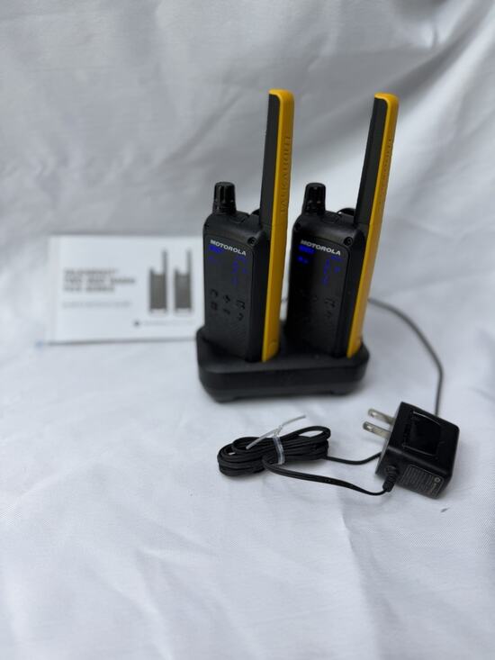 Motorola Other - Motorola Talkabout T472 22-Channels 2-Way Radio Set With The Charging Base